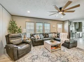 Cozy Hillside Retreat Near Dale Hollow Lake!