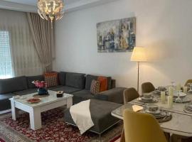 Schöne, ruhige neuwertige 127qm Ferienwohnung, Hotel in Sidi Daoud