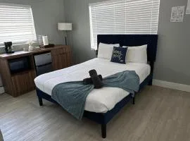 Charming 1BR Escape Near Hollywood & Dania