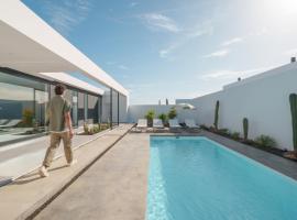 Verdealto - Design villa with heated pool in Fuerteventura, hotel di Villaverde