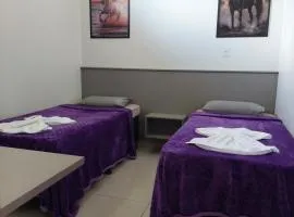 Quarto Duplo Comercial - Queen's Hotel