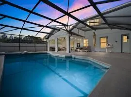 12 min to Disney Movie Theater Pool Hot Tub
