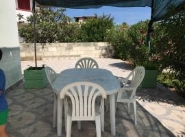 Casa vacanza EOS、トッレ・モッツァのホテル