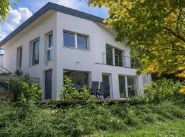 Jacobs Legacy - 4 Bedroom House, Free Parking, near City Center