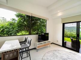 La Danta Lodge - Rio Celeste, hotel a Bijagua