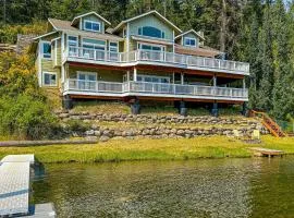 Beautiful Lakefront Custom