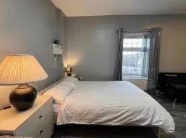 Central Spacious Studio - 2 Sofa Beds - 3 Min Walk to City Centre