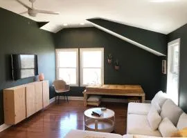 Little Fox Cottage - A Cozy Riverview Getaway Near Chicago