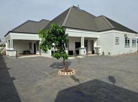 Pelican VVIP Villa, hotel sa Wa