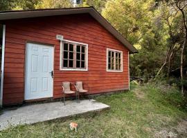 El refugio más cercano a las termas de Ralún, hotel di Los Ladrillos