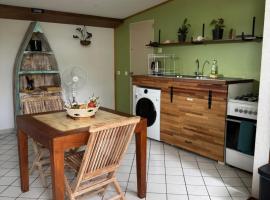 Fare Ohiva - Logement entier Plage Commerces Wifi Parking, hotel di Punaauia