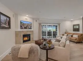 Bavarian Mountain Suite Condo by NW Comfy Cabins