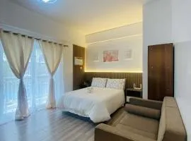 Easily Accessible Cozy Condo Near Mactan Airport, Work with Fast WiFi Speed, Spacious, Relaxing Stay