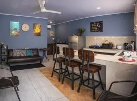 newly remodeled apartment , jaco herradura ,2 cuartos