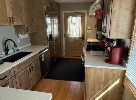 Relaxing 3 bedroom house close to train and NYC