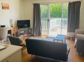 Phillip Island Central Cowes Pet Friendly Wifi Linen Towels Included Beach House