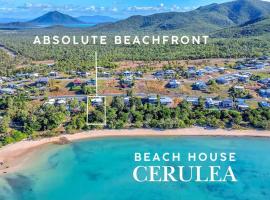 Absolute Beachfront with Ocean Views 3 Beds plus Pool, Hotel in Hideaway Bay