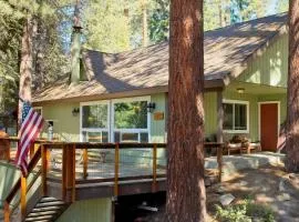 Ponderosa Pines Cabin with Treehouse and Zipline