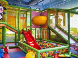 Grand Edge Hotel Semarang, Hotel in Semarang