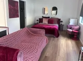 Cherrie Studio Guest House & Court yard