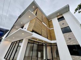 Eva's Guest House, hotell i General Luna