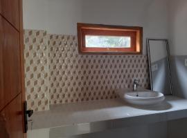 Guesthouse sirkuit mandalika, hotel i Sengkol