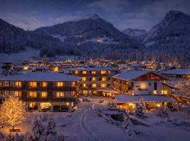 Hotel Alpenblick, viešbutis mieste Lutagas