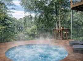 Rainforest Retreat with Heated Plunge pool