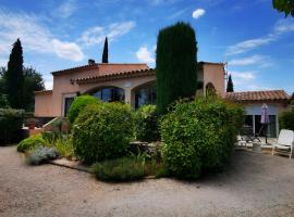 Villa Chrisama, hotel v destinaci Flayosc