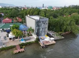 The Cloud Homestay Kampot