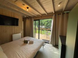 Ecovillage Le Hameau de la Semois, hotel v mestu Bouillon