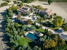 La Corte del Gusto LuxuryApartments – hotel w mieście Arcevia