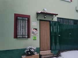 Casa rural Regajo Lobos, kotedžas mieste San Bartolom&eacute; de B&eacute;jar