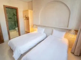 Nomayasurfhousetamraght