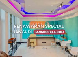 Sans Hotel Grand Sabaraya Cikampek, hotel di Karawang