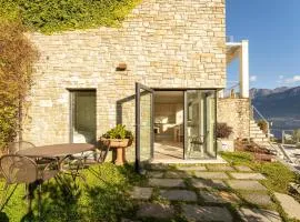 Zinnia Lakeview Apartment