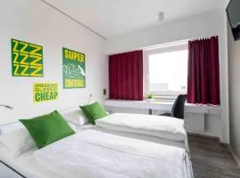 HB1 Budget Hotel - contactless check in