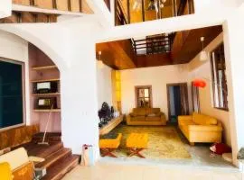 Villa 5 Chambres à louer à bastos-golf