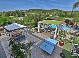 וילה מקסים בחוסן - וילה מהממת עם בריכה, ג'קוזי וסאונה, hotel di H̱osen