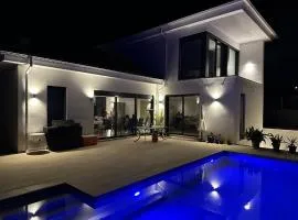 Luxury sea view apartment near Sitges