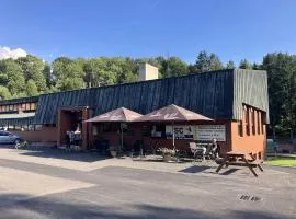 Apartmány ve sportovní hale