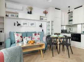 Stylish Apartment with Garden and Parking in Żywiec by Noclegi Renters