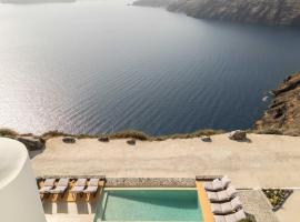Rocabella Santorini Hotel & Spa, מלון באימרוביגלי