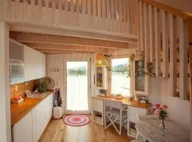 Couzy tiny house with garden in the countryside