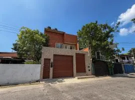 Larmount Nest Two bedroom house in Ratmalana Mount Lavinia