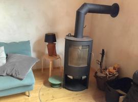 Romantic barn with sauna, Hotel in Antweiler