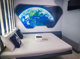 Astrotel Monumento, отель в Маниле