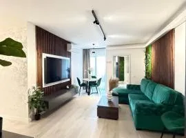 Suceava City Stay 1&2 Bdm Ava Towers by Glam Apartments - Parking Option