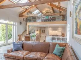 Luxurious Barn within easy reach of South Lakes!