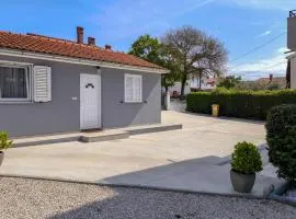 One-Bedroom Holiday Home In Zminj